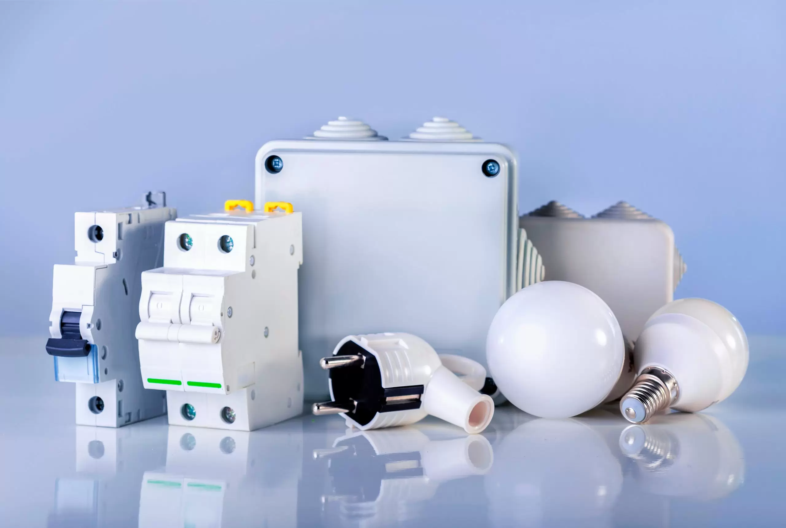 Thiết Bị Điện Cần Có Khi Thi Công Nhà Ở gồm những nhóm nào?