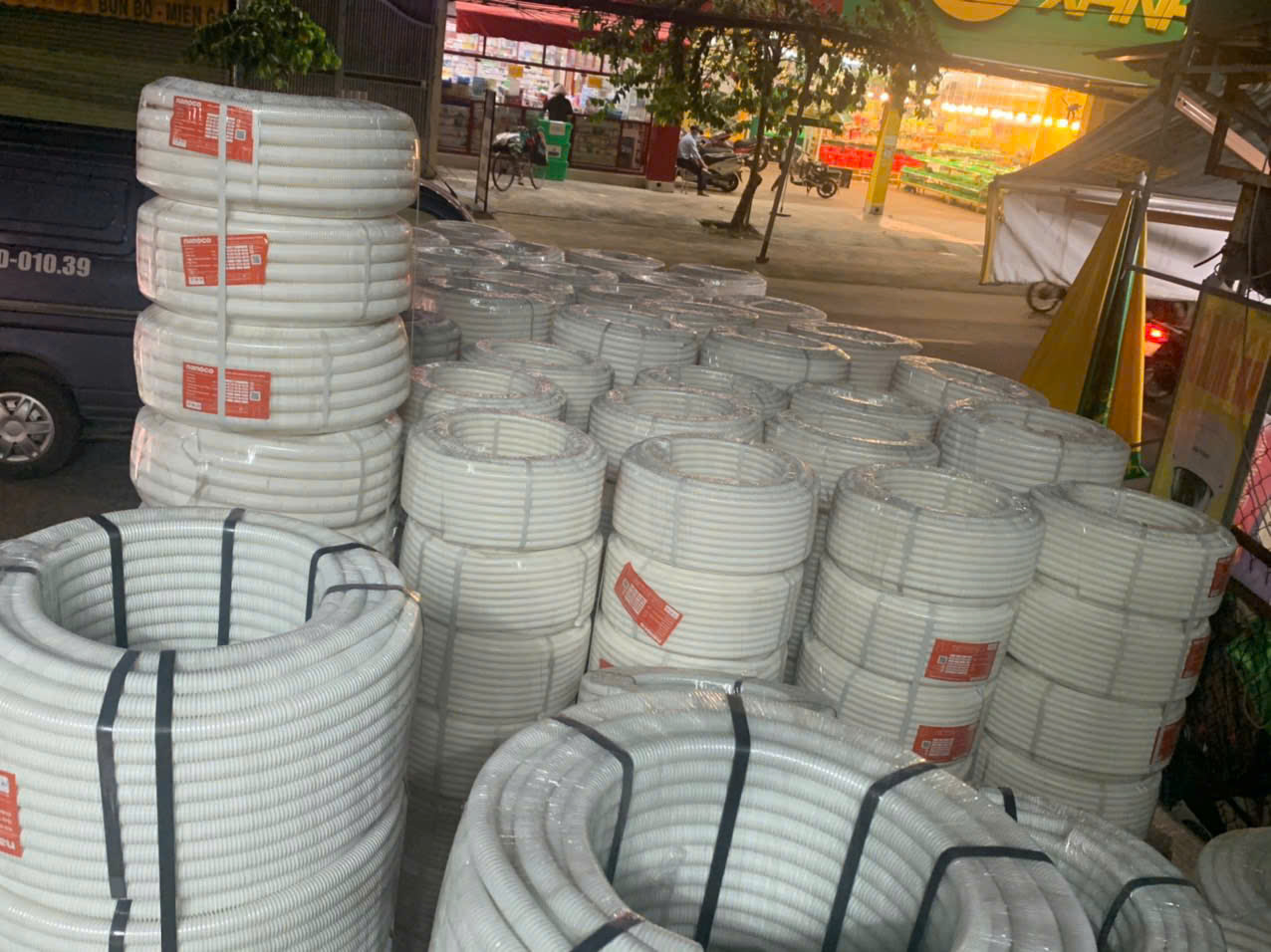 Lưu Ý Khi Mua Thiết Bị Điện Chính Hãng