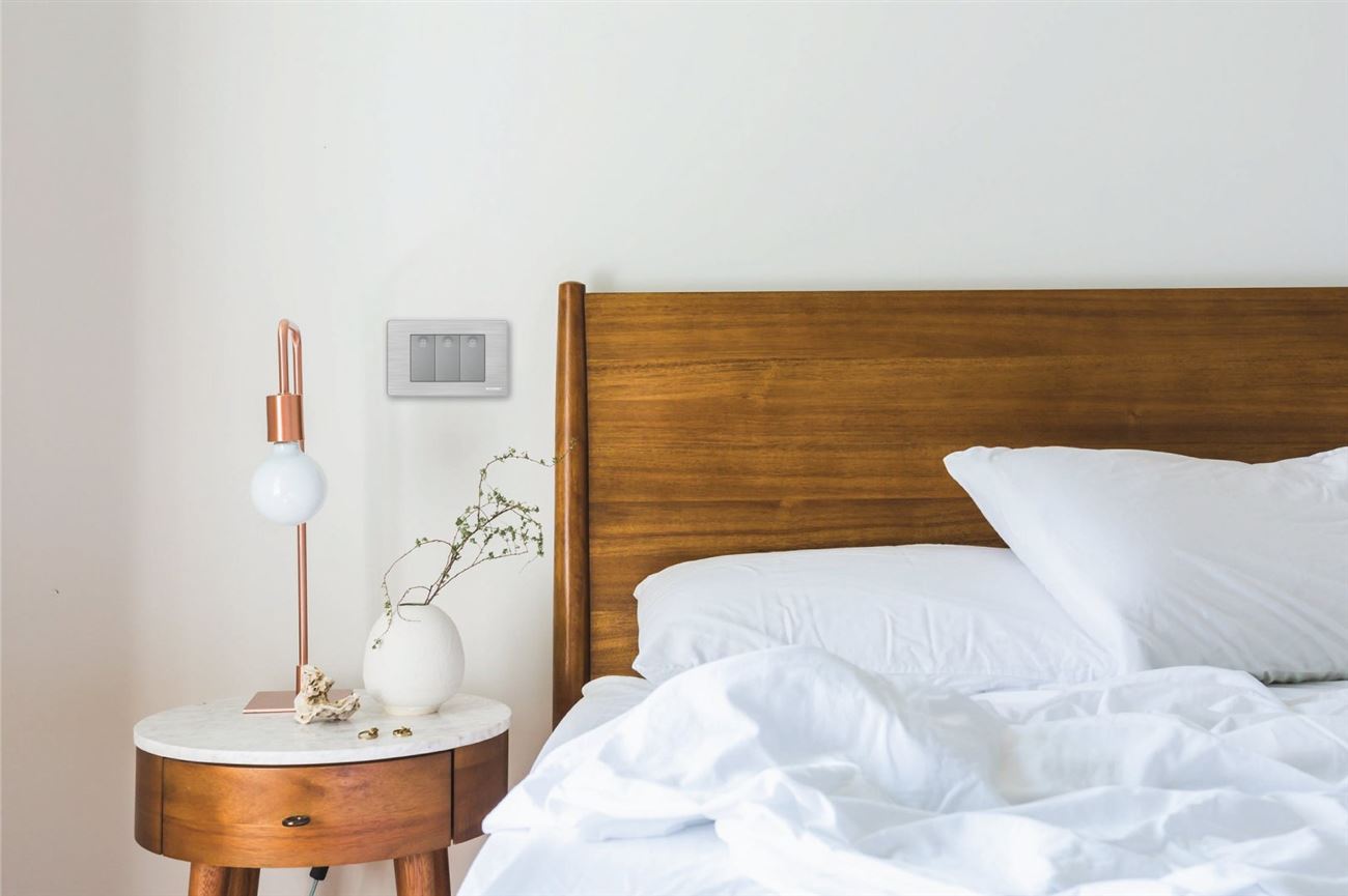 Ổ Cắm Công Tắc Điện Chính Hãng