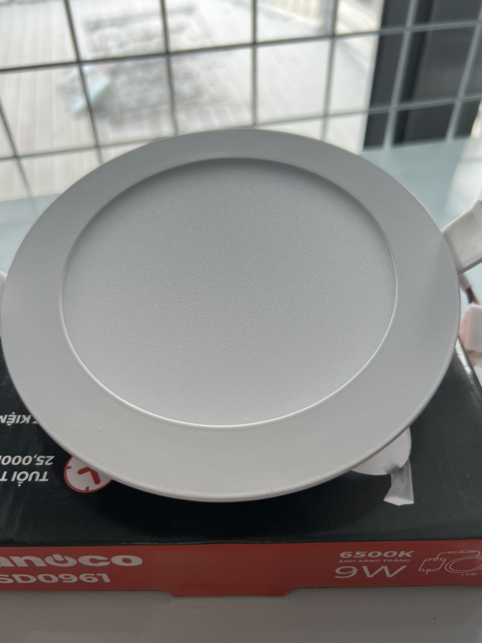 Nhược Điểm Cần Cân Nhắc Của Đèn LED Âm Trần